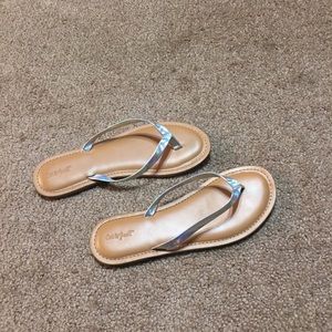 Girl flip flops